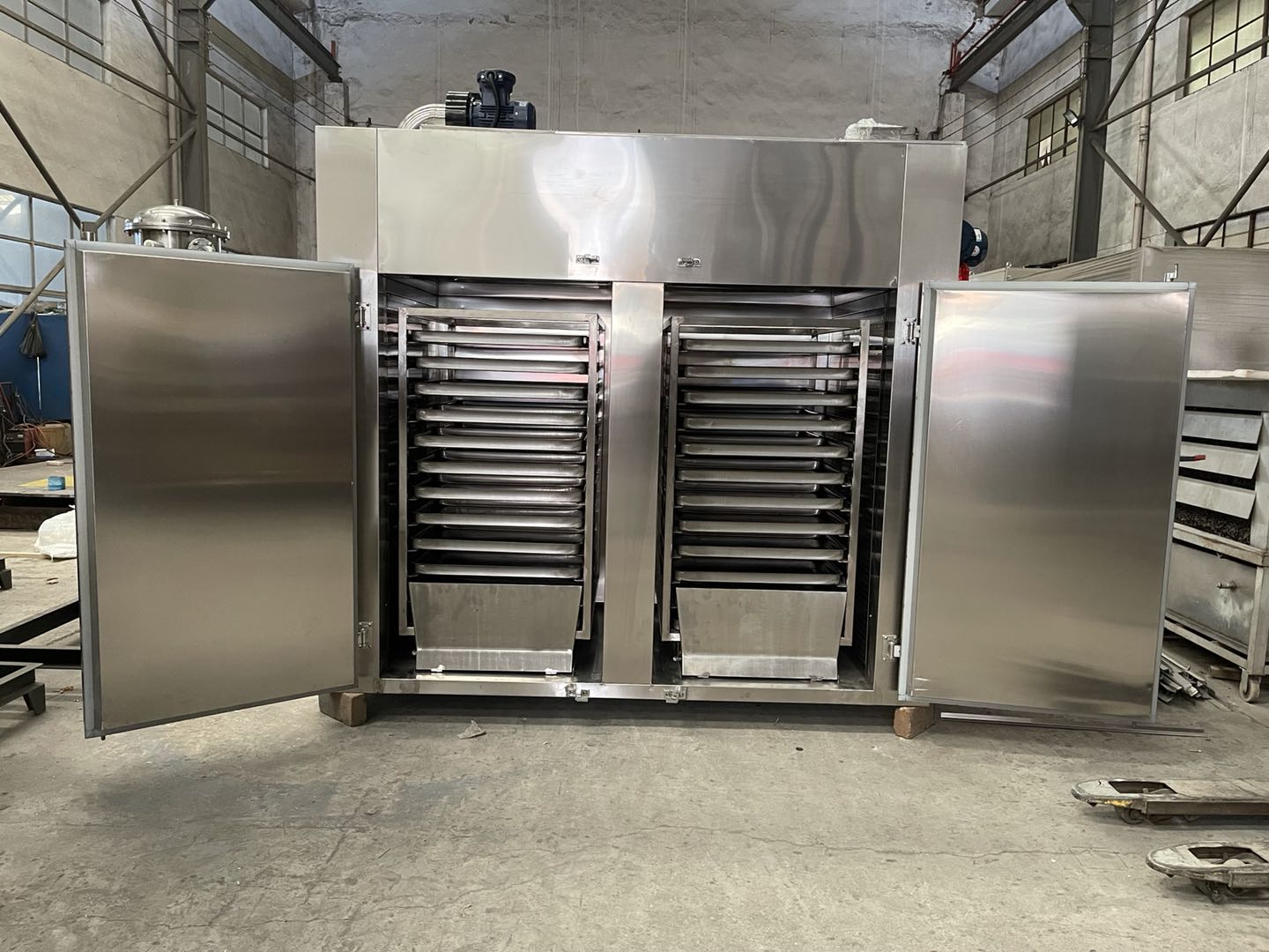 熱風(fēng)循環(huán)烘箱